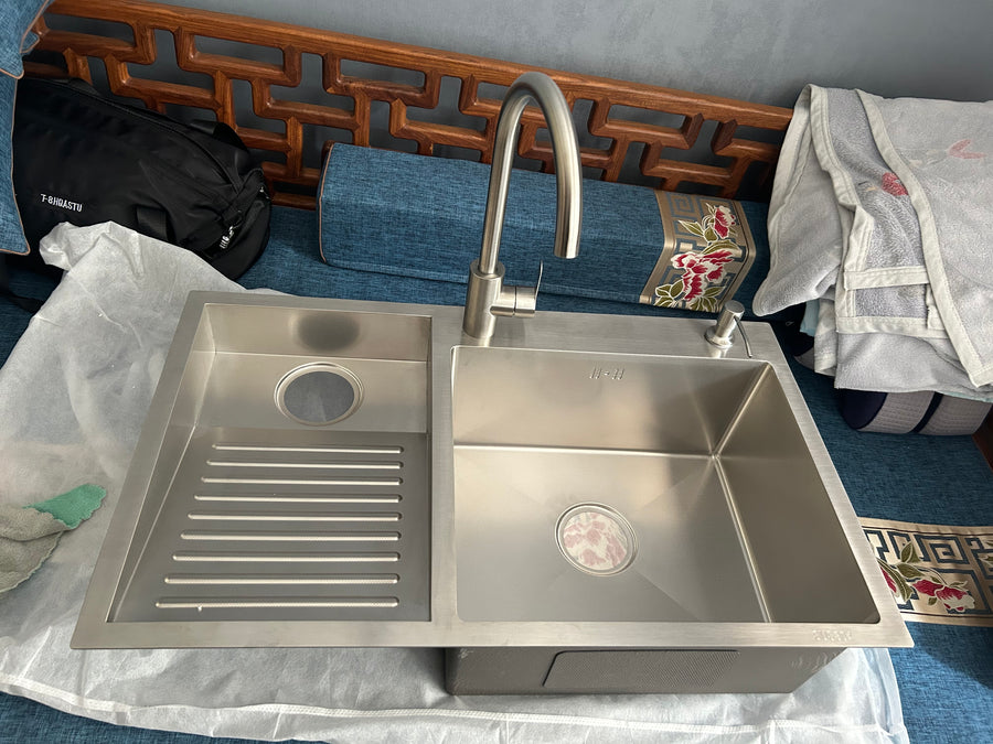 Washboard Laundry Utility Sink with Built-In Drainboard