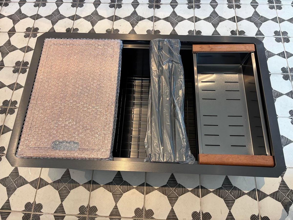 Workstation Sink with Cutting Board & Rack