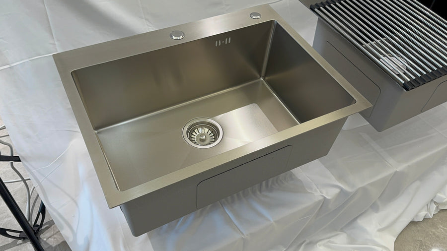 Silver Sink With Drying Rack